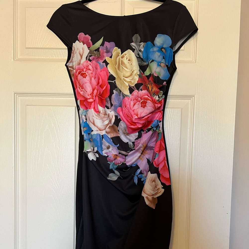 VfEmage Black floral dress